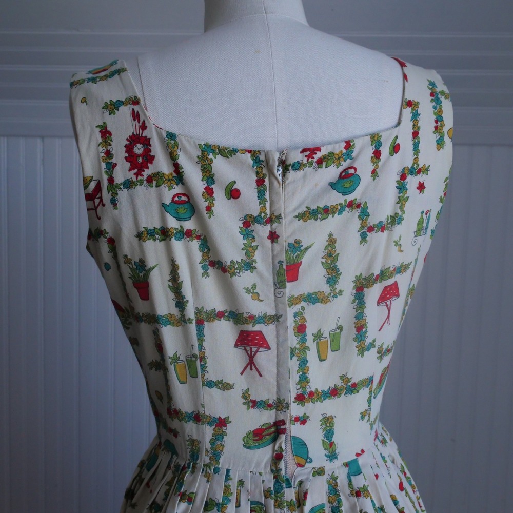 Super cute vintage 1950s cotton picnic themed novelty print sundress - Picture 8 of 8